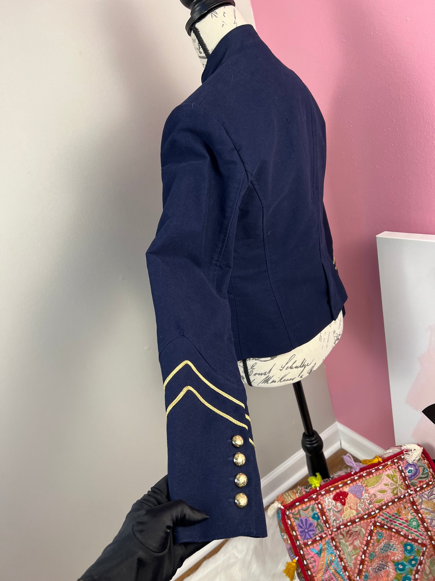 EMBROIDERED BLUE JACKET